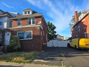 Building Photo - 338 73rd St