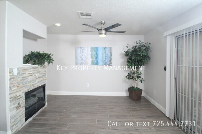 Foto del edificio - MODERN 3 BR TOWNHOME W/ 2 MASTER BR'S RIGH...