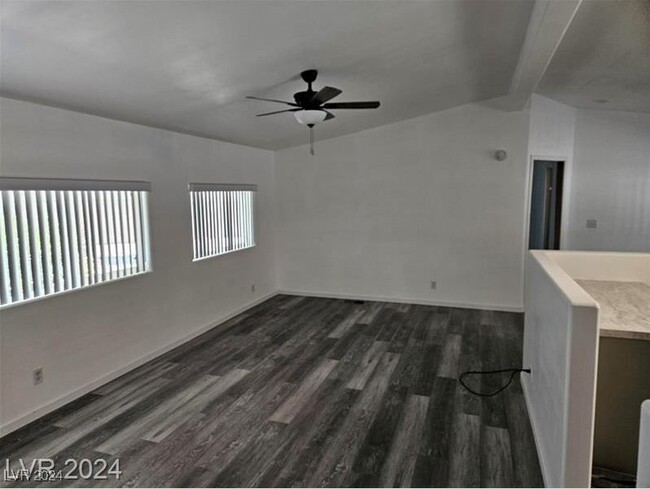 Building Photo - 3253 Calanda St