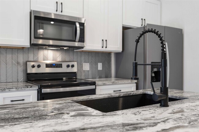 Foto del edificio - 3110 Evella St