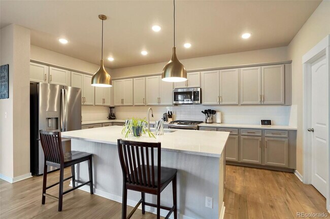 Foto del edificio - AVAILABLE SEPTEMBER 1ST!! "Spacious 3-Bedr...