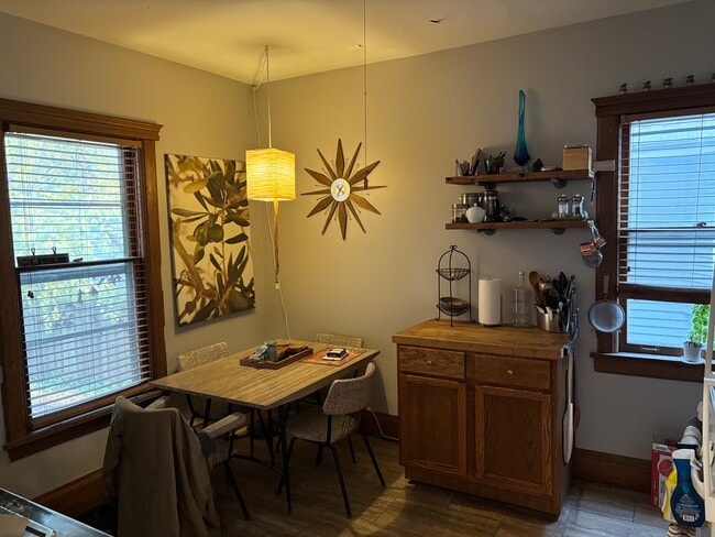 Building Photo - 2011 Aldrich Ave S