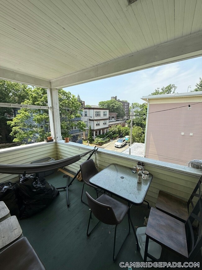 Building Photo - 9 Roberts Rd