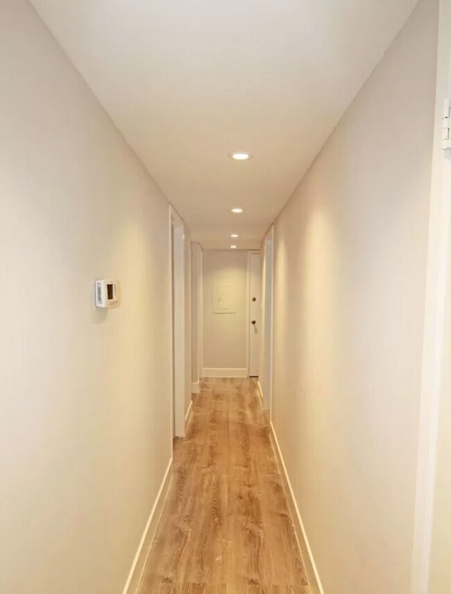 Foto del edificio - 3466 Paxton Ave