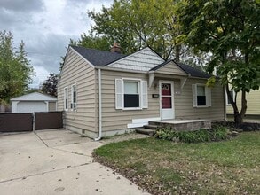 Building Photo - 2020 Dallas Ave