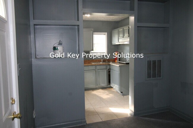 Foto del edificio - 1719 S Elm St