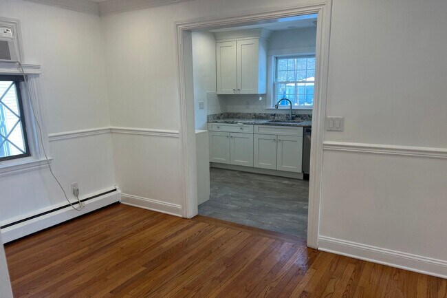 Foto del edificio - 195 Godwin Ave