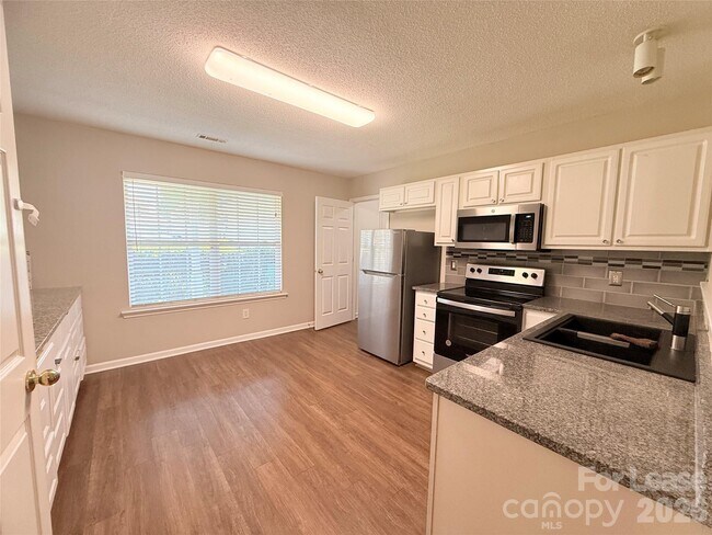 Foto del edificio - 10553 Gold Pan Rd