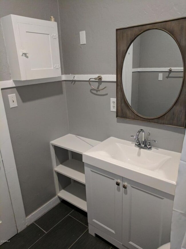 Photo - 1117 N 5th St Apartment