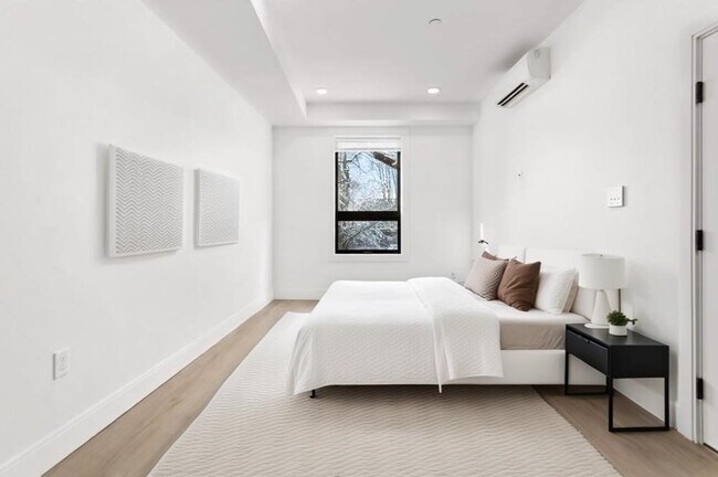 Foto del edificio - 1137 Washington St