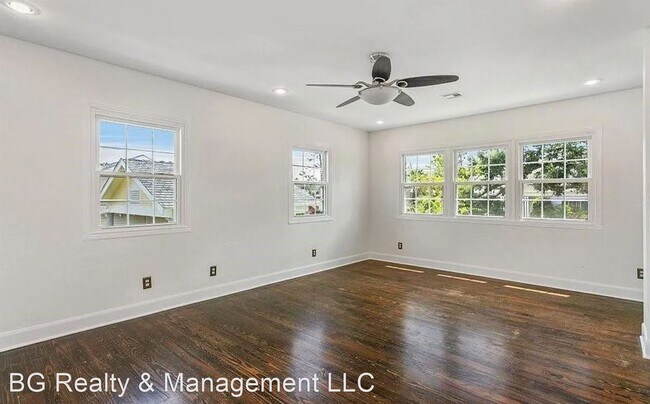 Building Photo - 3 br, 2 bath House - 110 Pithon St
