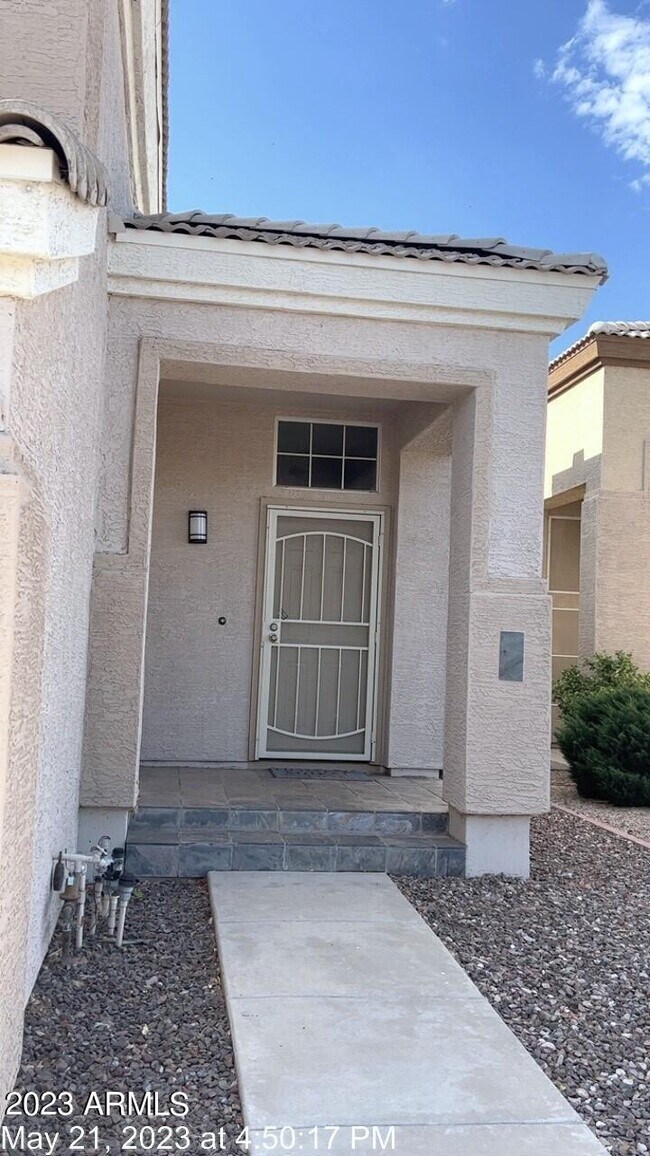 Building Photo - 13586 W Desert Flower Dr
