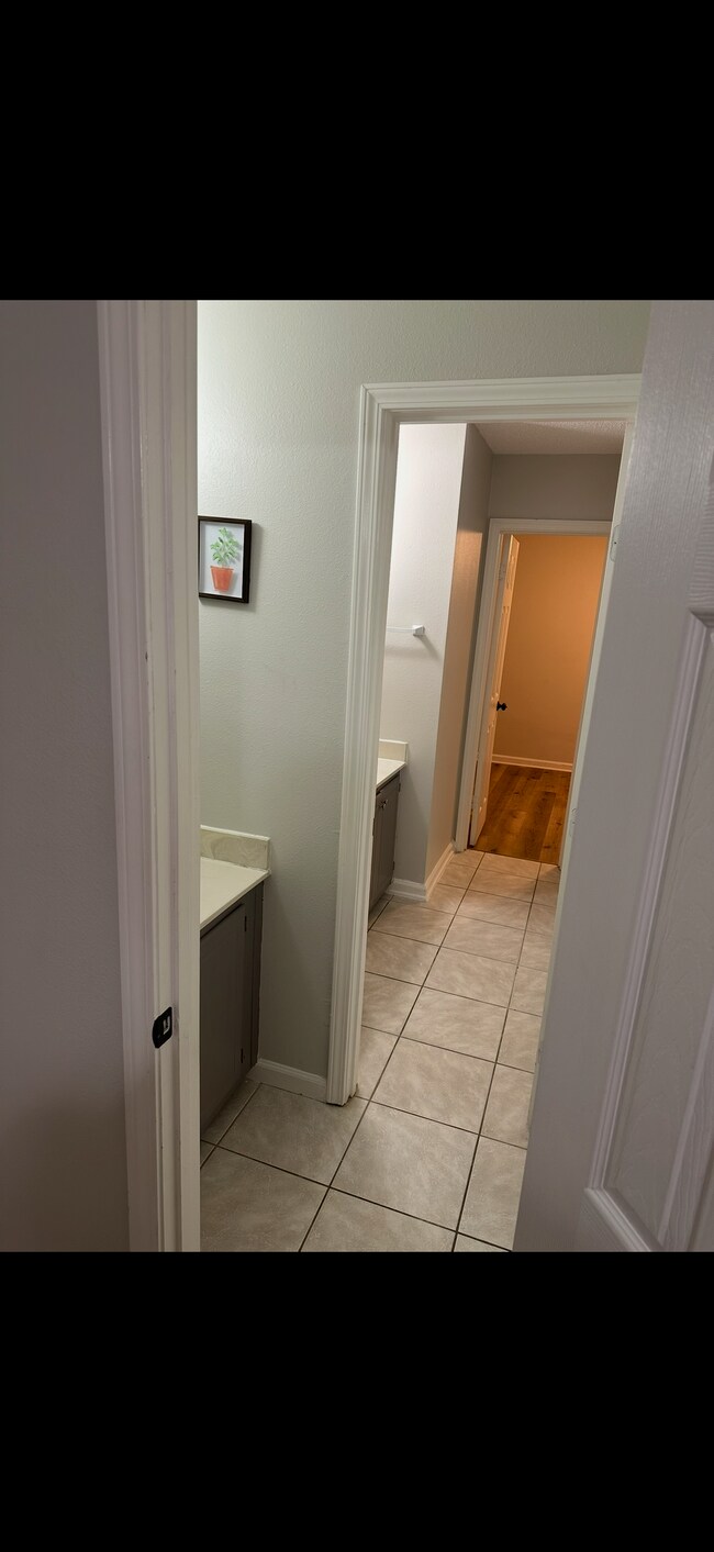 Foto del edificio - 14732 Hooper Rd