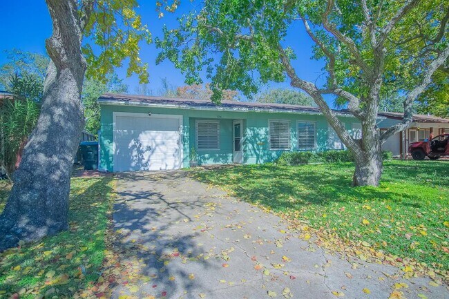 Building Photo - 126 Bonita Ave