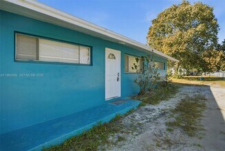 Building Photo - 907 N 20th St