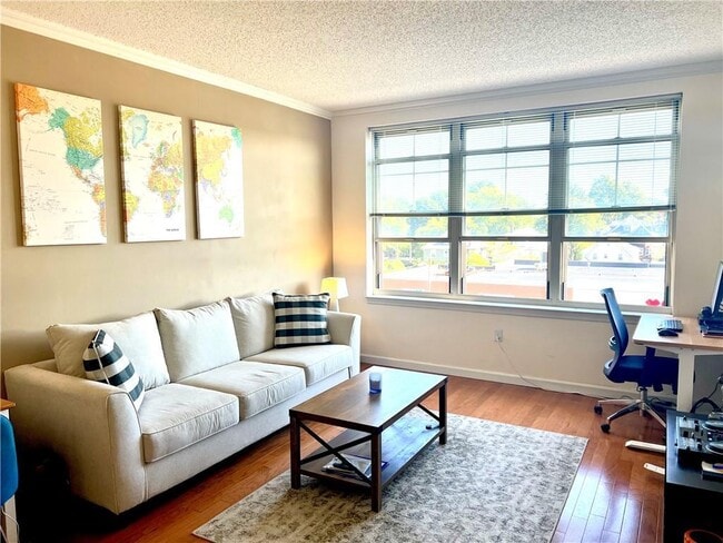 Building Photo - 300 Mamaroneck Ave