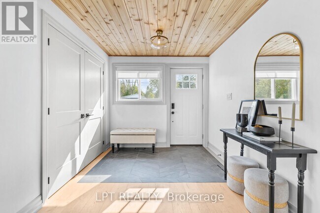 Photo du bâtiment - 131 Maple Ave