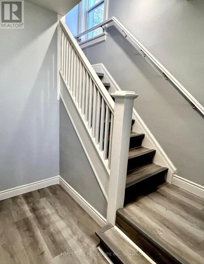 Building Photo - 16 Nassau St