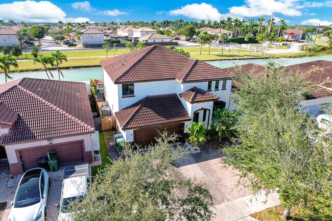 Foto del edificio - 22542 SW 103rd Ct