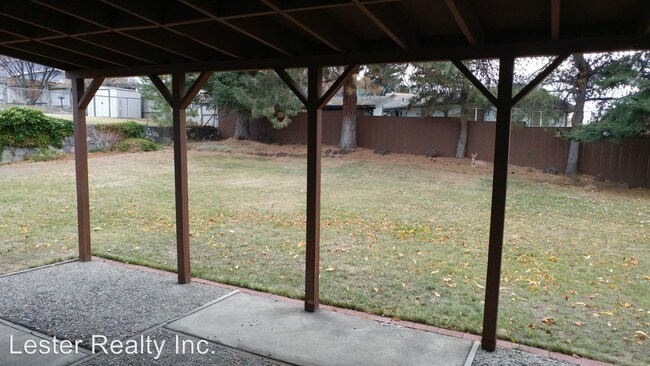 Building Photo - 3 br, 2 bath House - 6250 Juniper Way