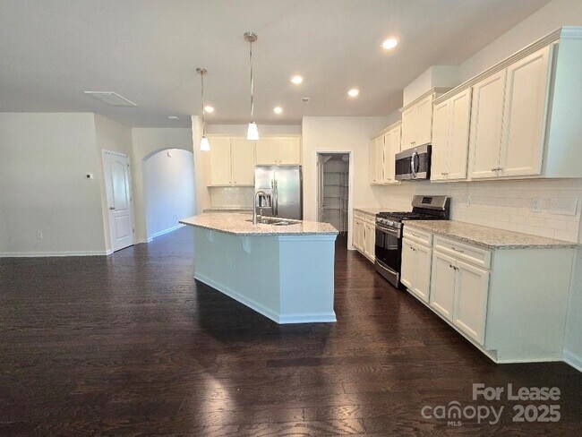 Building Photo - 14611 Murfield Ct