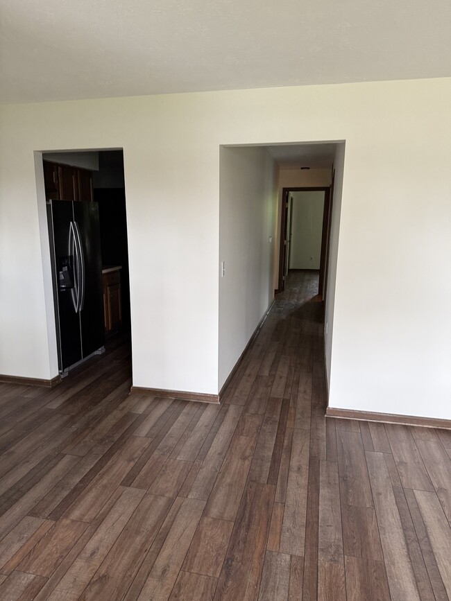 Building Photo - 246 Rolling Acres Dr