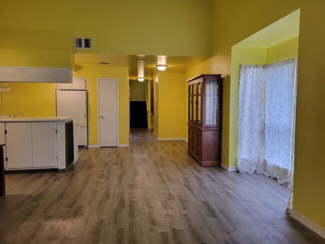 Building Photo - 26303 US-70