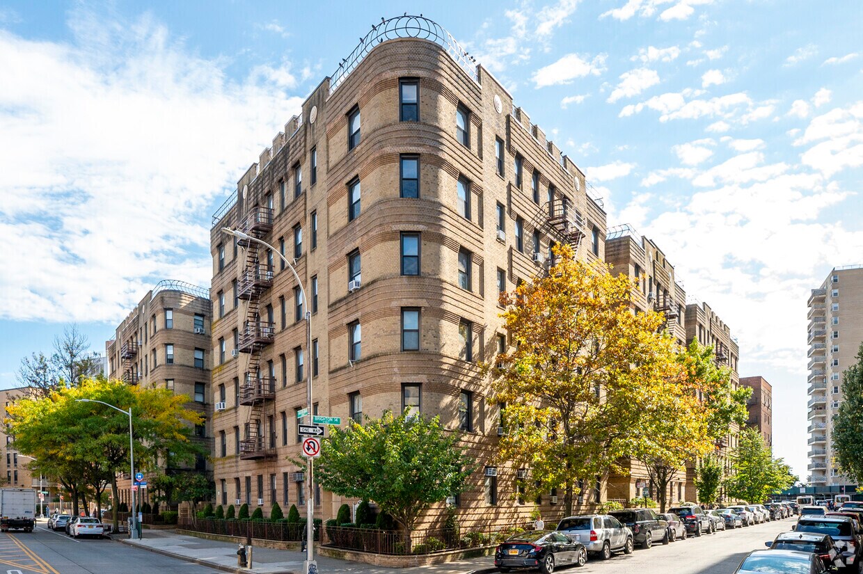 Foto principal - 1150-1170 Brighton Beach Ave