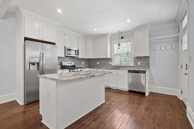 Kitchen - 1382 S 5th St