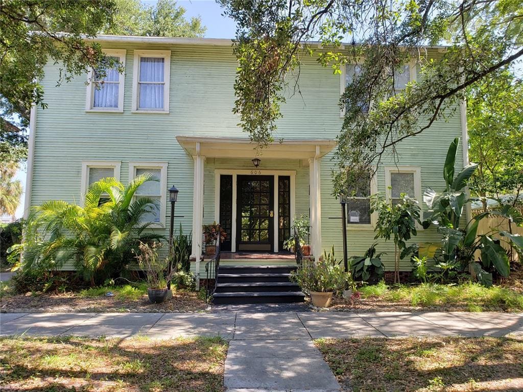 Primary Photo - 606 W Azeele St