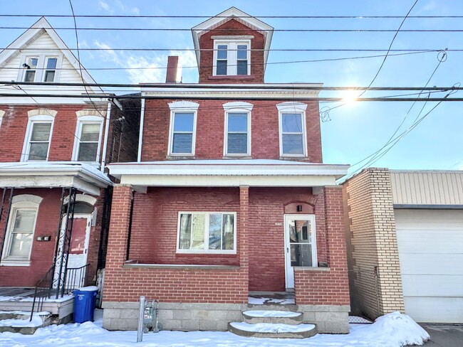 Photo - 1776 Arlington Ave House