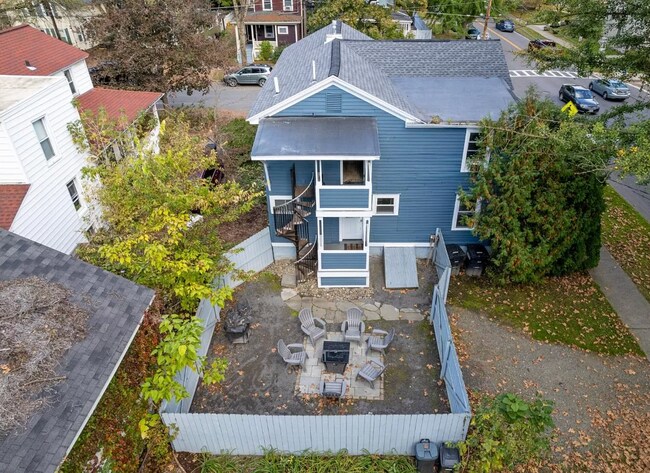 Foto del edificio - 136 Fayette St