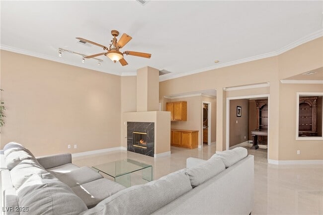 Building Photo - 2555 Sundew Ave