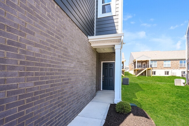 Photo - 4930 Pebble Ct House