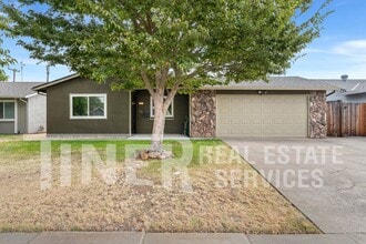 Building Photo - 3729 Moonbeam Dr