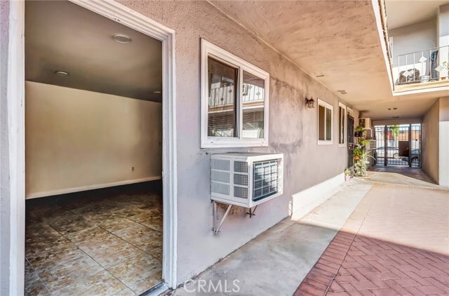 Foto del edificio - 6735 Elmer Ave