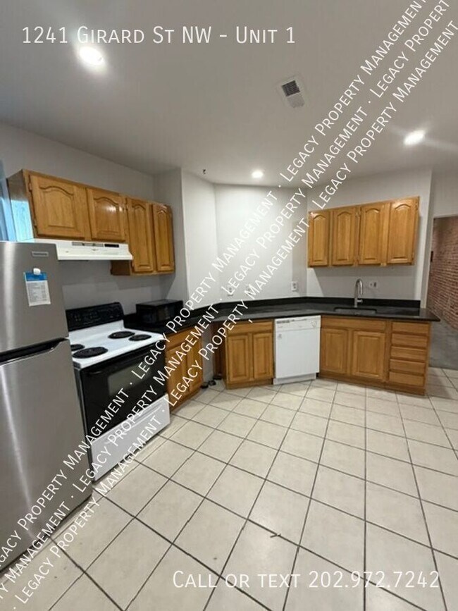 Building Photo - 1241 Girard St NW