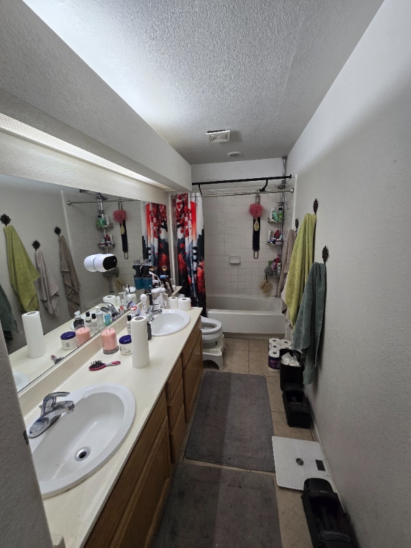 Building Photo - 5516 Via Del Viento Ave