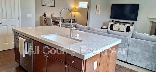 Foto del edificio - 2171 66th St SE