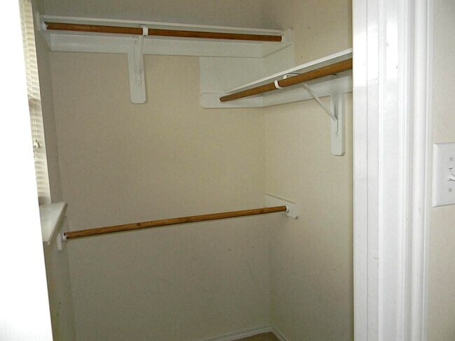 Foto del edificio - 11520 Jacinth Ct