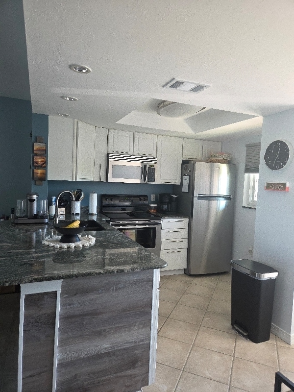 Foto del edificio - 25275 Rampart Blvd