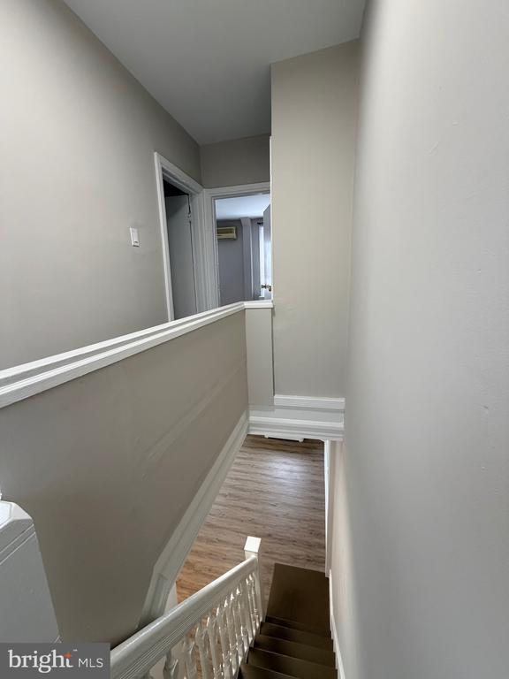 Foto del edificio - 2917 W Girard Ave