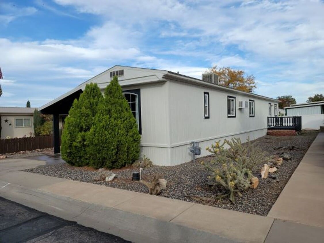 Foto principal - Remodeled 3-Bed Home in 55+ Community – Pe...