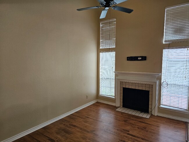 Foto del edificio - 6220 Bentwood Trail