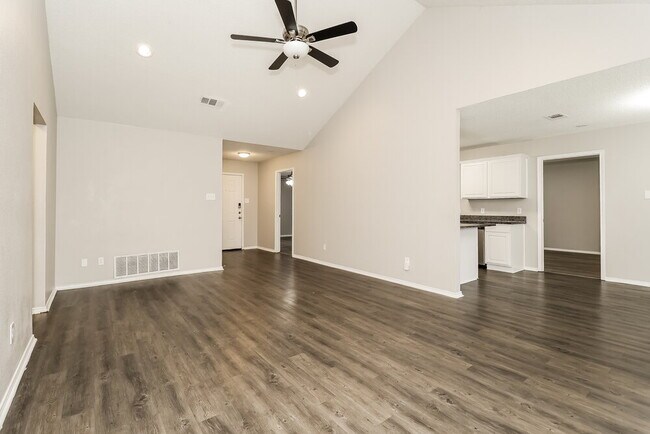 Foto del edificio - 900 Vicksburg Ln