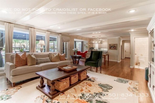 Building Photo - 3721 Doral Dr