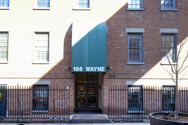 Foto del edificio - 186 Wayne St
