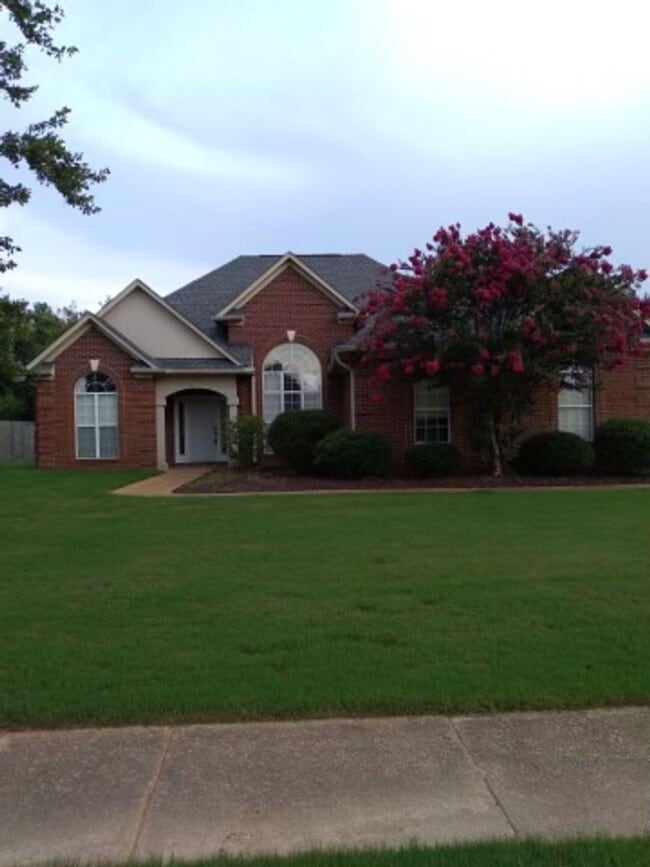 Building Photo - 6123 Lauren Cir