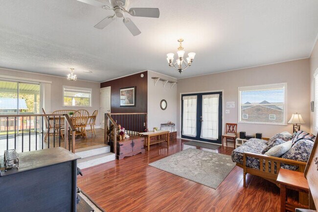 Foto del edificio - 1310 Fredrick Ln