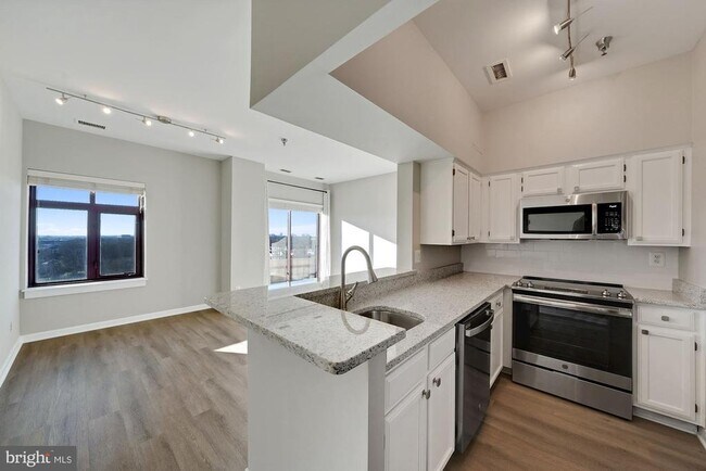 Foto del edificio - 2400 Clarendon Blvd